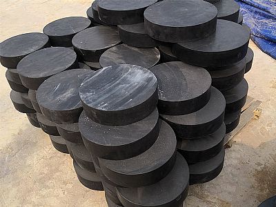 塔什库尔干板式橡胶支座由若干层橡胶片与薄钢板经加压硫化